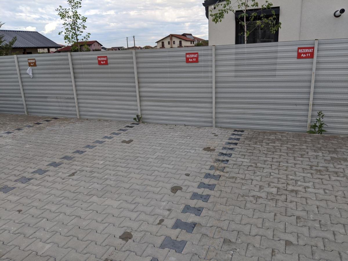 Alina'S Deluxe Apartment And Free Private Parking Dumbravita  Dış mekan fotoğraf